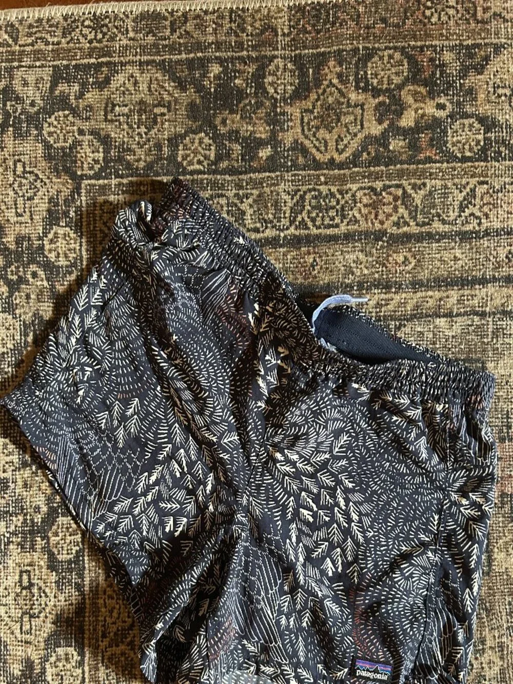 Girl’s Patagonia Baggie Shorts Size XL